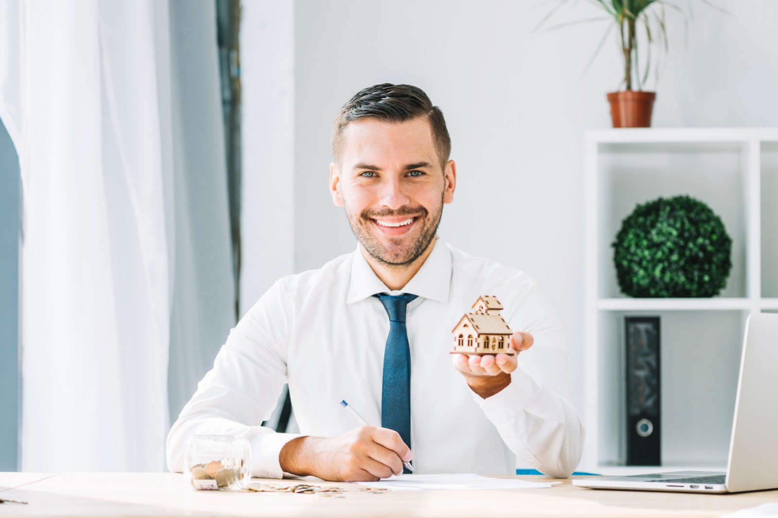 The Silent Strength of a House Manager: Why Every Luxury Home Needs One